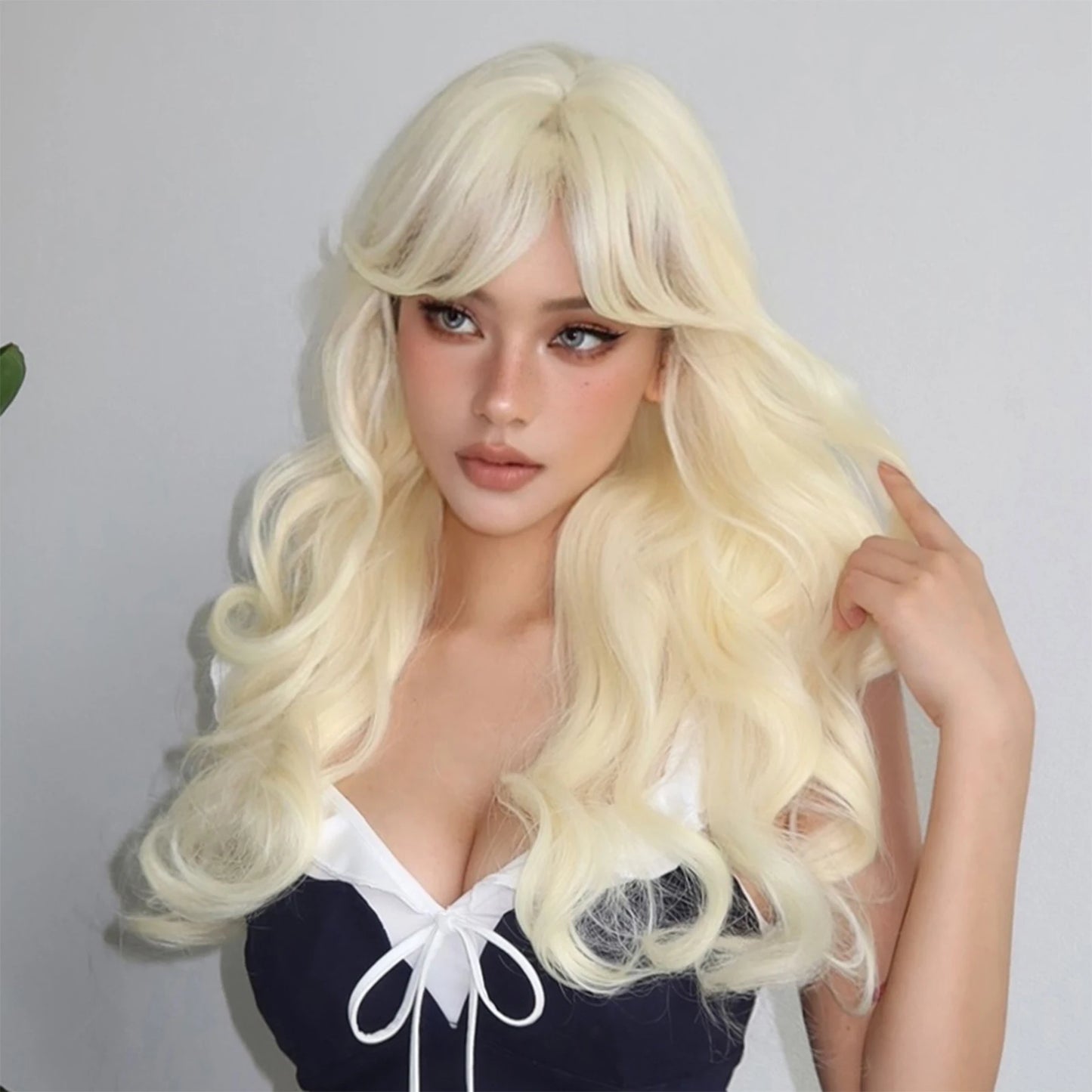 Blonde Ginger Yellow Lolita Cosplay Synthetic Wigs Long Curly Wavy Natural Hair with Bangs for Women Party Heat Resistant Wig