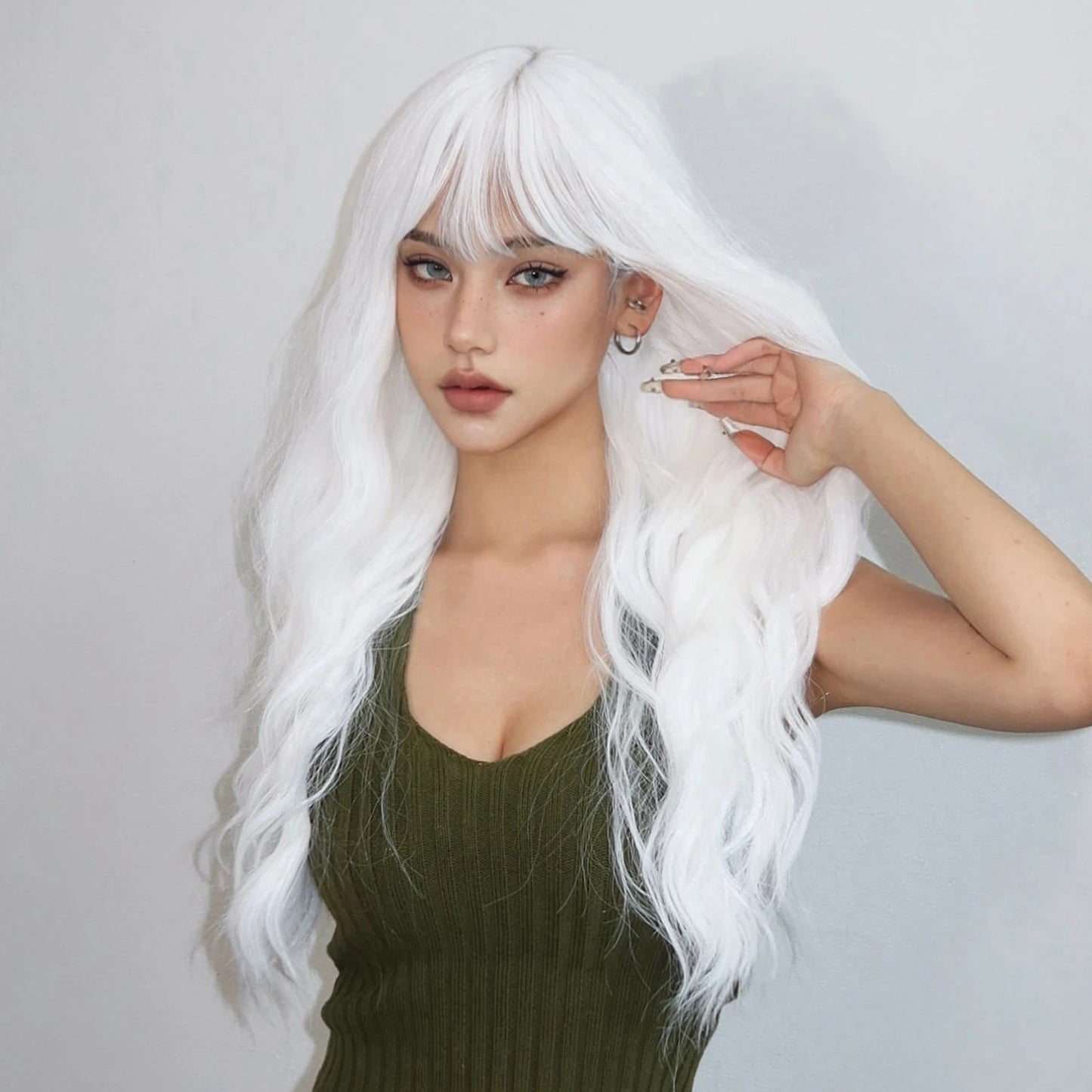 Long Curly White Platinum Synthetic Wigs with Bangs for Women Afro Cosplay Lolita Wavy Wig Natural Hair Heat Reisitant Daily Use